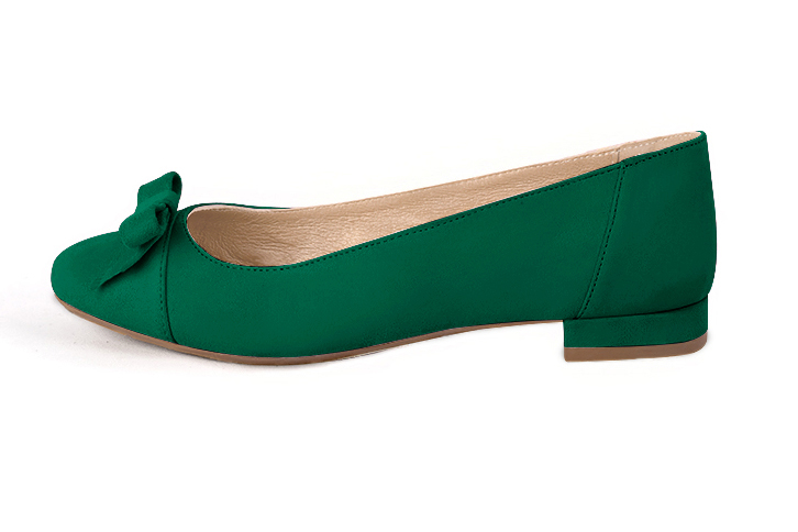 Emerald green women's ballet pumps, with low heels. Round toe. Flat block heels. Profile view - Florence KOOIJMAN